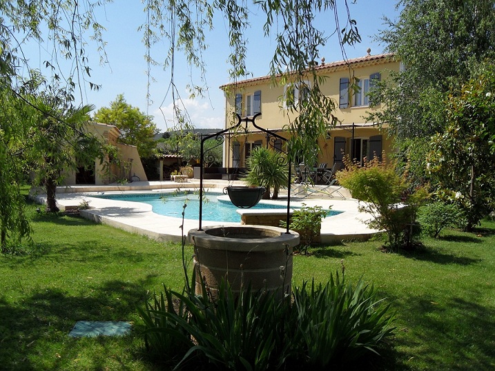 La Bastide des Pignes : chambres et table d’hôtes en Provence