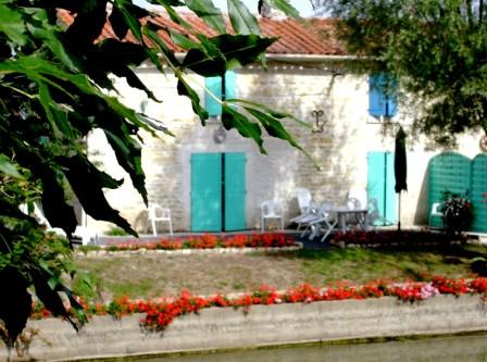 Vacances en Vendée Bord de Rivière dans un Gîte trois étoiles