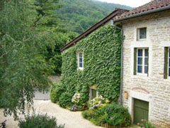 Gîte et Chambre d’Hôtes LES TROIS COLLINES